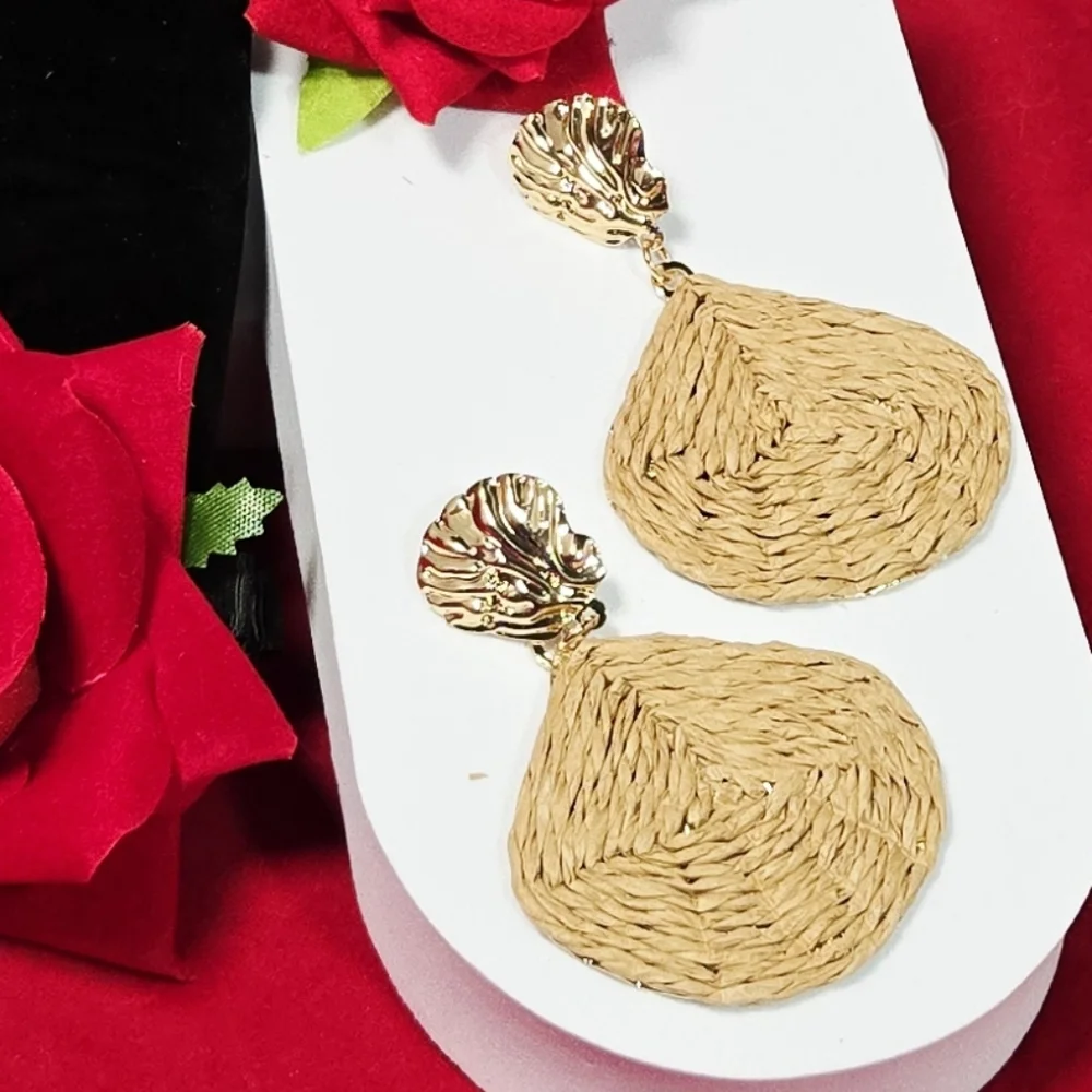 Gold Raffia Seashell Earrings Coastal Resort Statement Dangles Euro Summer Chic